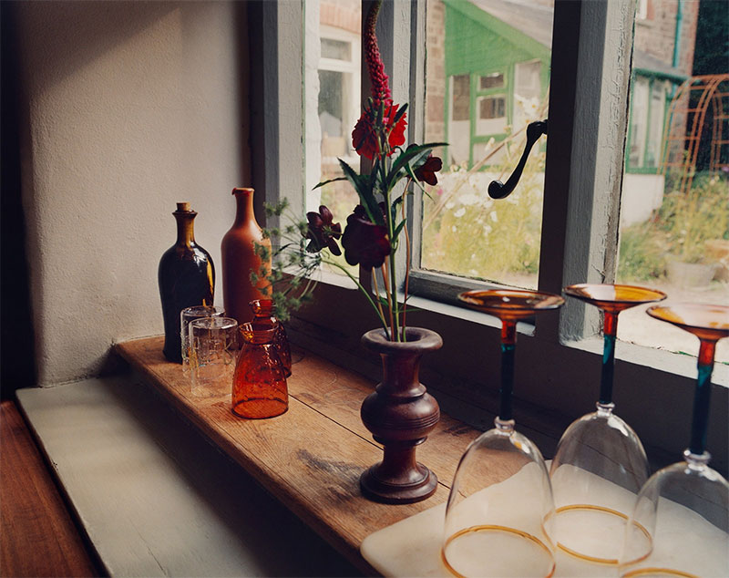 Collection de verres colorés - Une maison au Pays de Galle par Zara Home