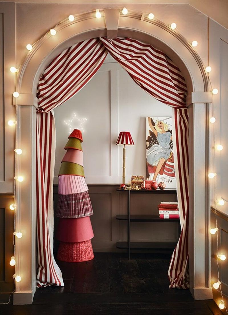 Décor de Noël sur le thème du cirque par Lucy Gough pour le magazine Living Etc