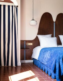 Hotel-La-Releve-Marseille_chambre-bleue_6
