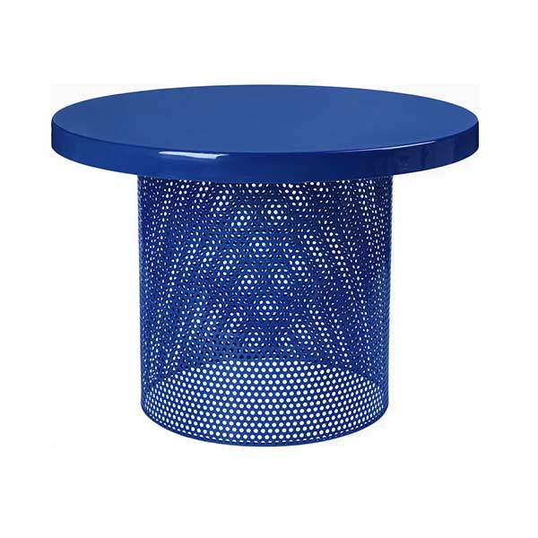 Broste Copenhagen - Table basse en métal émaillé bleu intense 50x36 cm, Tulina