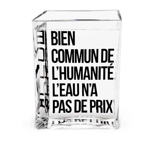 Made in design Editions - Carafe en verre, La Lame d'Eau by Philippe Starck