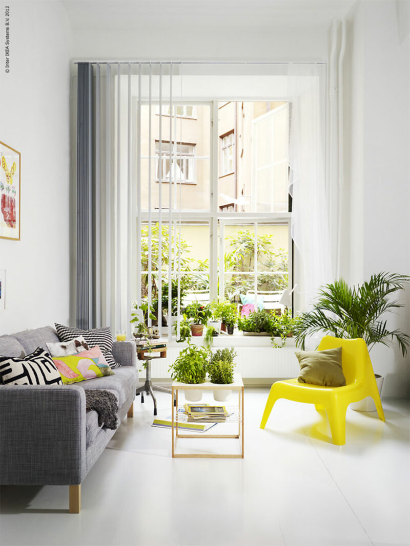 Un décor Ikea qui mélange mobilier indoor et outdoor pour une déco tropicool Un décor Ikea qui mélange mobilier indoor et outdoor pour une déco tropicool