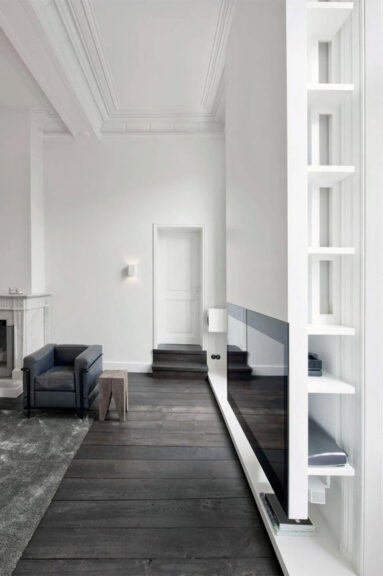 Parquet teinté foncé