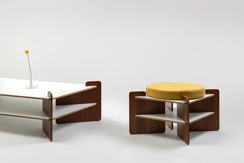 TURENNE CHEVALLEREAU & MOBILIER NATIONAL - Table basse TU-TU, 1968 et Pouf TU-TU, 1968
