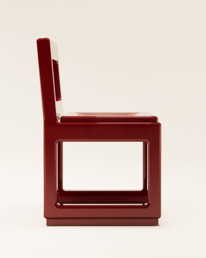 Popo chair en rouge - Collection design Ben Willet - Mai 2025