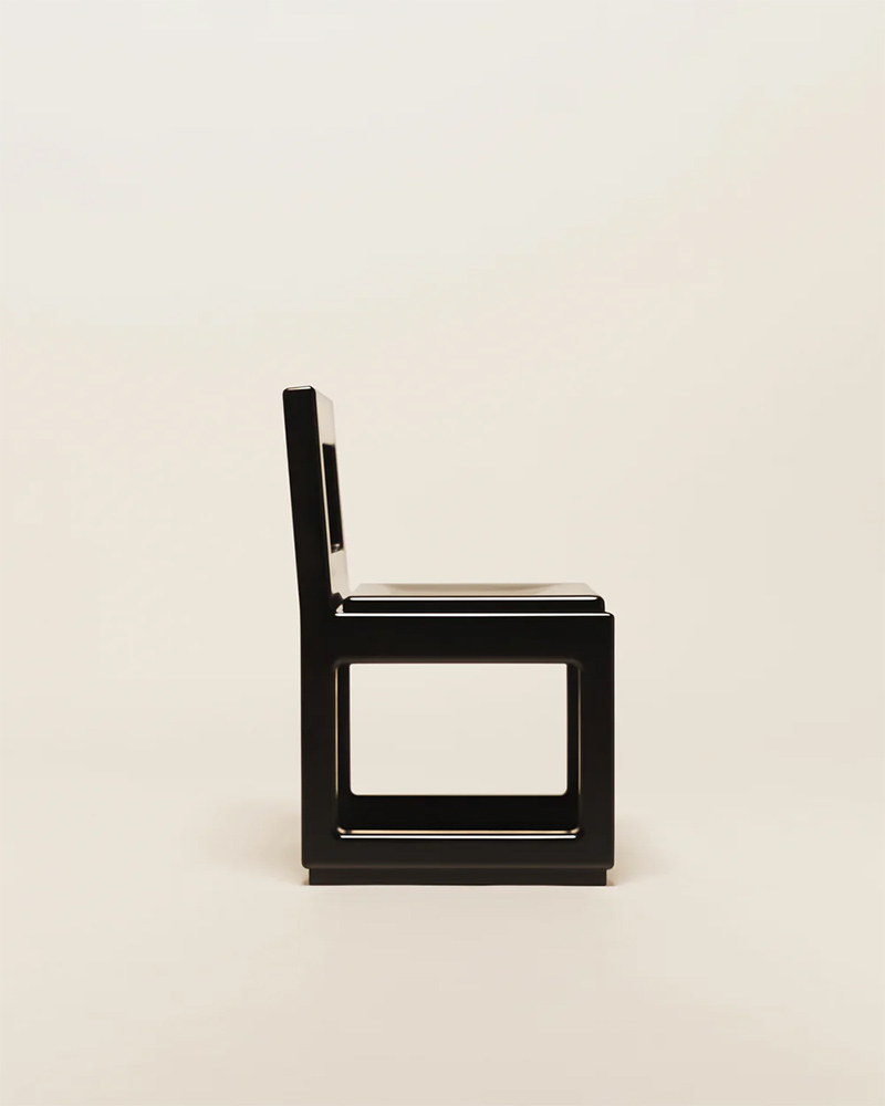Popo chair en noir - Collection design Ben Willet - Mai 2025