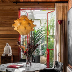 Avez-vous déjà réfléchi à votre propension à aimer le contraste en déco ? 7-howard-street-brunswick-flack-studio_05