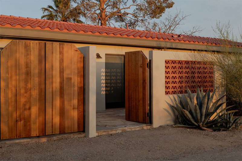 Hôtel Wren à Twentynine Palms : Vue de l'entrée extérieure