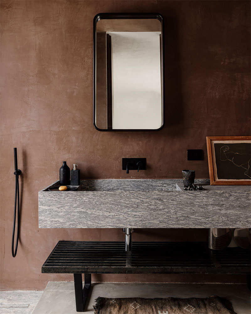 Une salle de bains dans un style Wabi Sabi contemporain