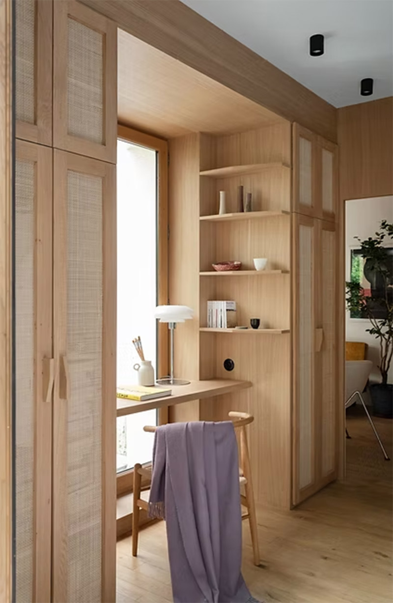 Design intérieur : Épicène Architecture - Projet : Léonard - Un coin bureau en bois sur-mesure Design intérieur : Épicène Architecture - Projet : Léonard - Un coin bureau en bois sur-mesure