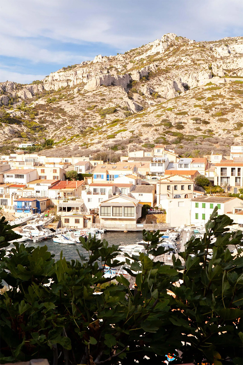 Vue sur la calanque des Goudes à Marseille