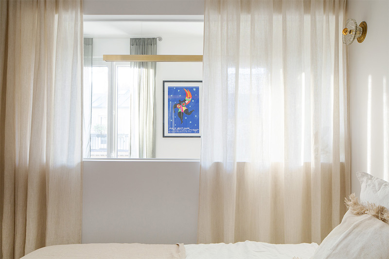 Ambiance "vacances" pour cette chambre parisienne