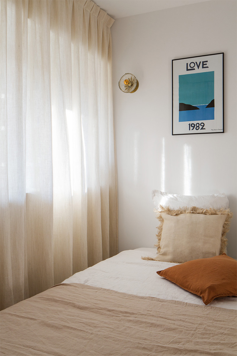 Ambiance "vacances" pour cette chambre parisienne