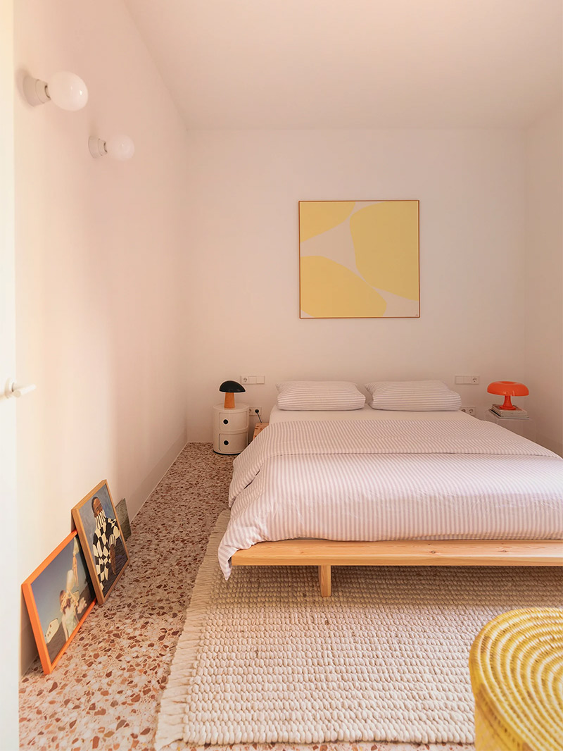 Une chambre minimaliste et design dans un appartement à Barcelone Une chambre minimaliste et design dans un appartement à Barcelone