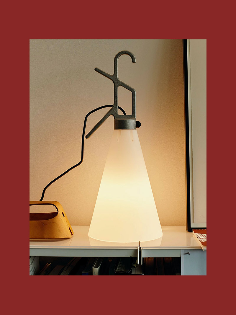Lampe baladeuse, Mayday - Design : Konstantin Grcic, 2000 pour FLOS