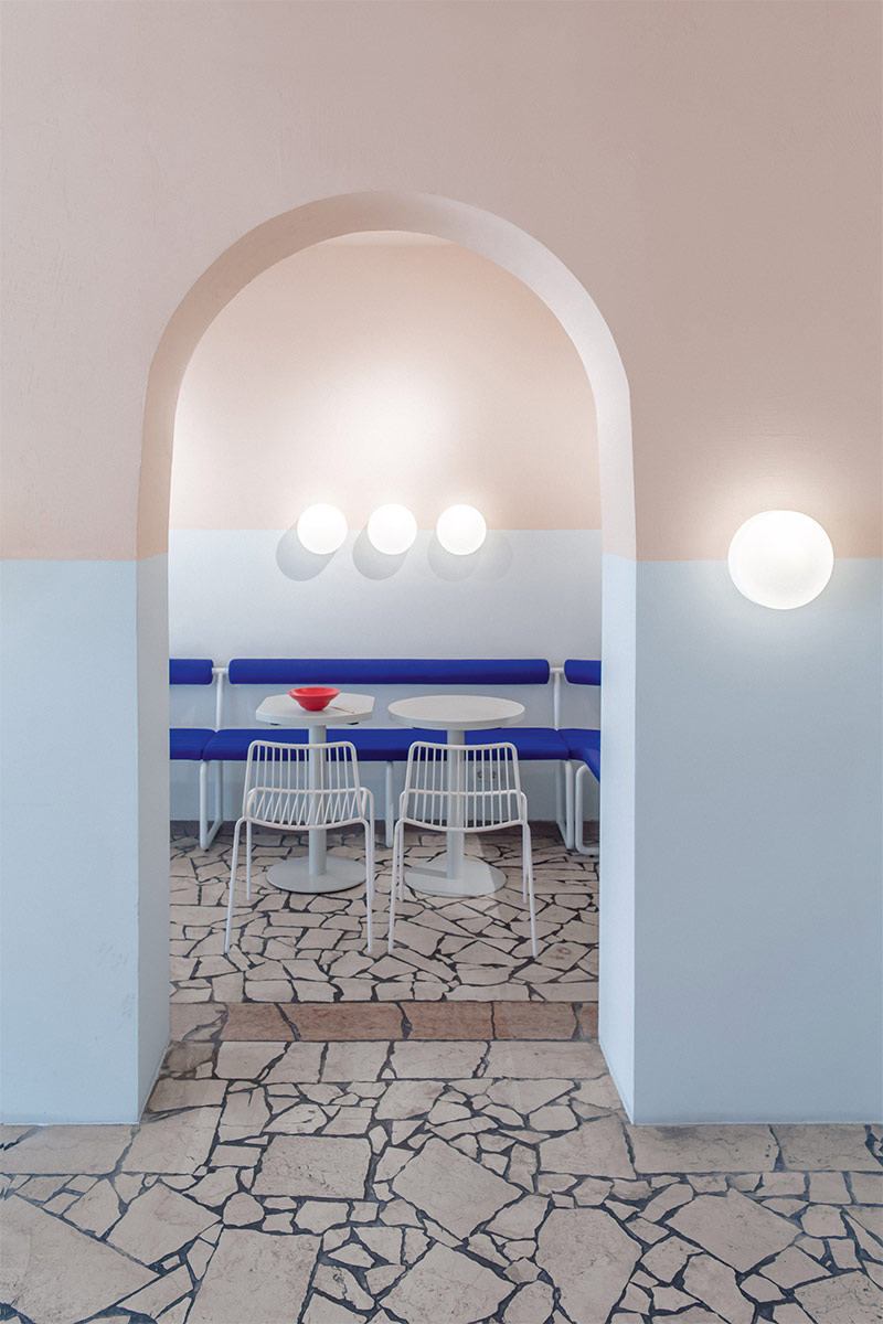 Sol en opus incertum pour ce restaurant à Berlin, en mode ludique