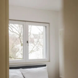 porte-de-chambre-design-appartement-contemporain-gaertnerstrasse-hambourg