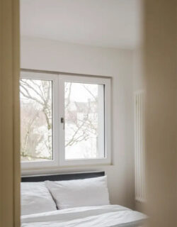 porte-de-chambre-design-appartement-contemporain-gaertnerstrasse-hambourg