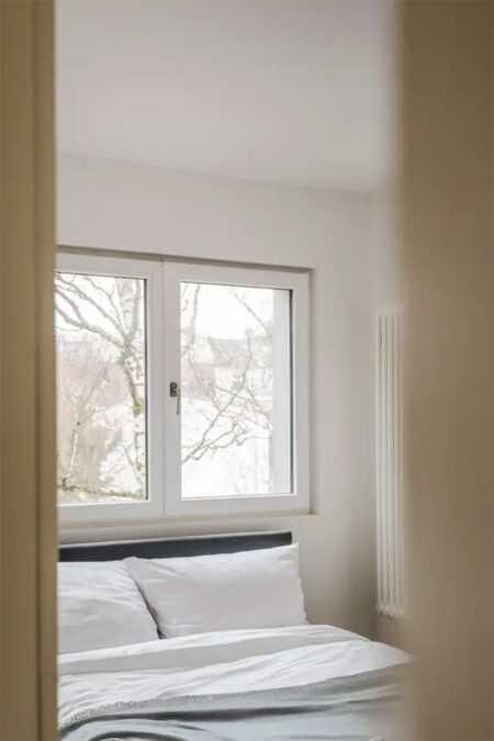 porte-de-chambre-design-appartement-contemporain-gaertnerstrasse-hambourg