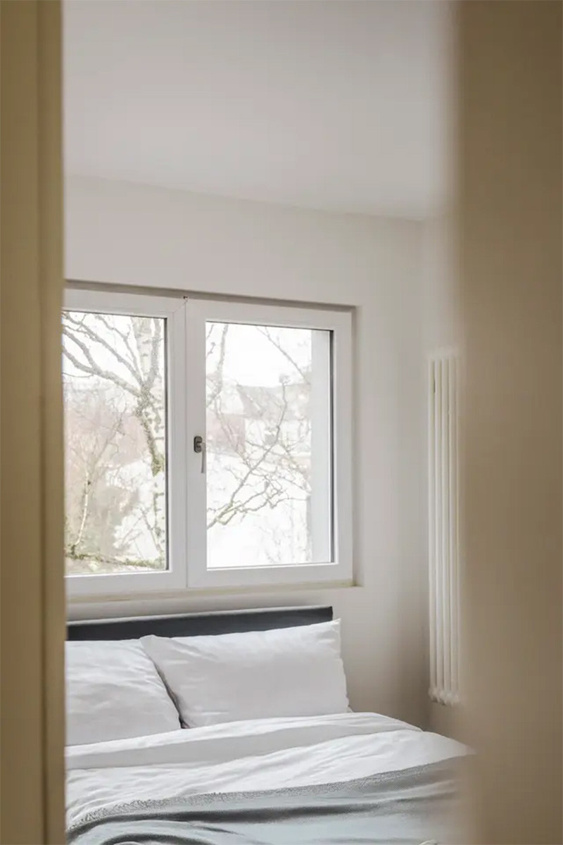 porte-de-chambre-design-appartement-contemporain-gaertnerstrasse-hambourg