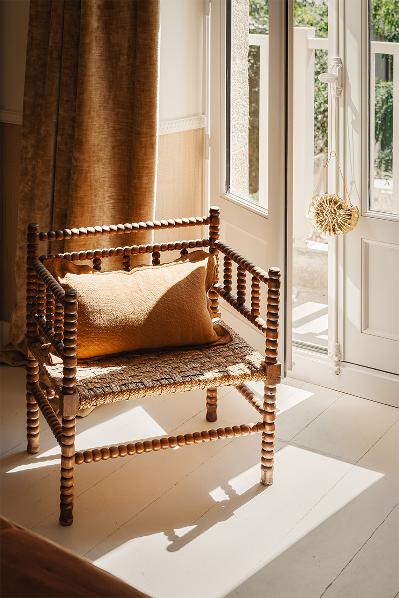 Chaise tournée chinée pour pimper un décor