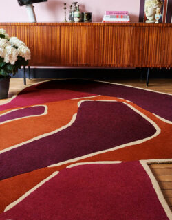 toutlemondebochart_Muse-rouge-Tapis-rouge-en-laine-design-Reda-Amalou