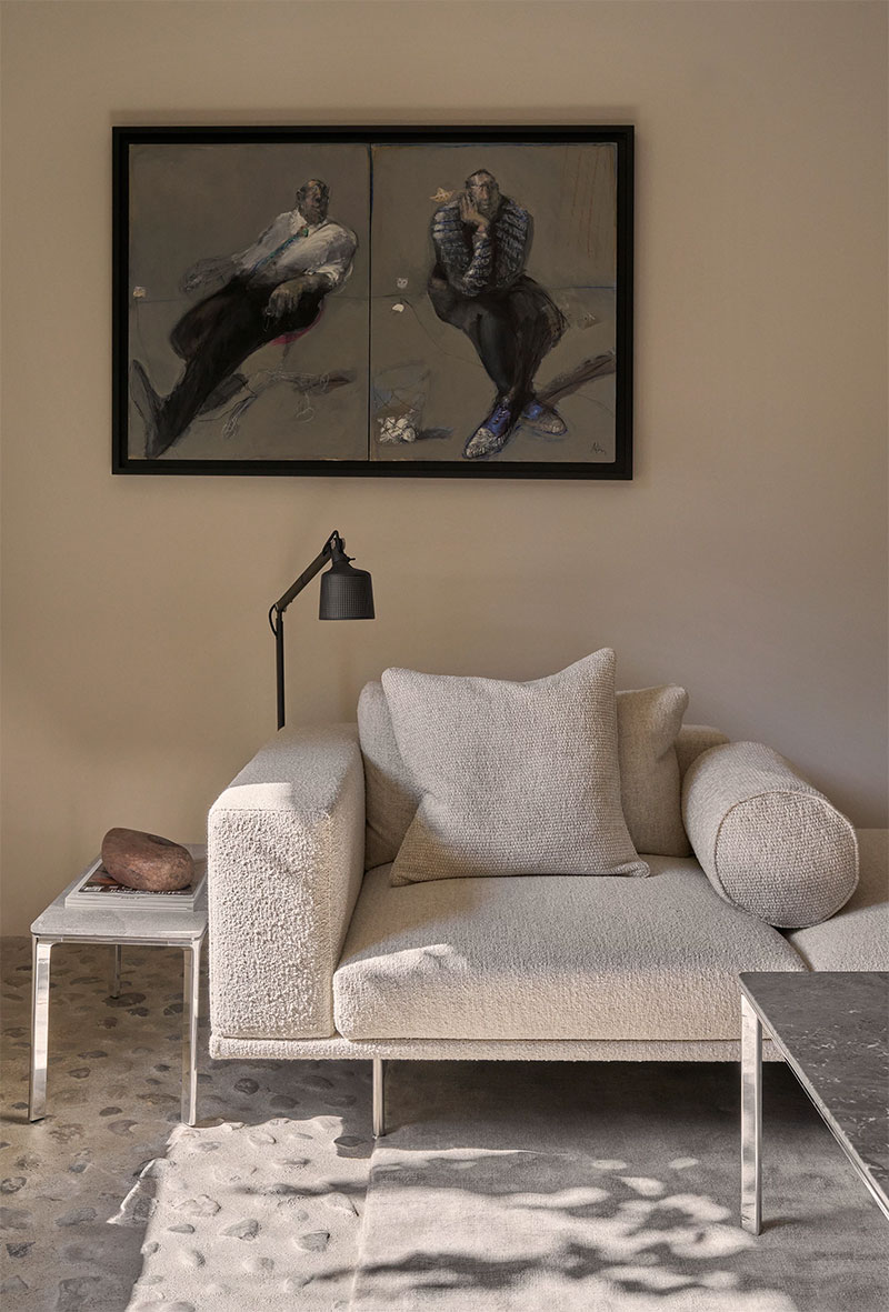 Le salon décoré avec du mobilier design Vipp