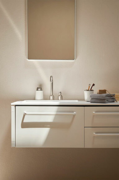 Cabinet de toilette VIPP