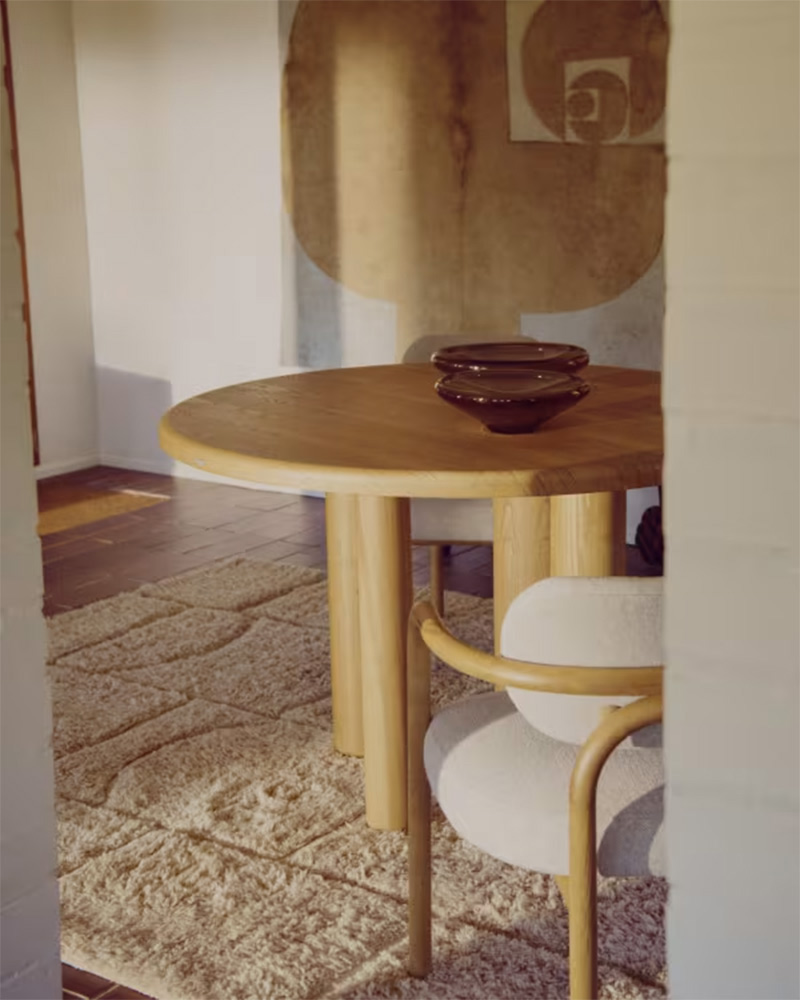 Kave Home - Table ronde extensible en bois et placage de chêne, Artis