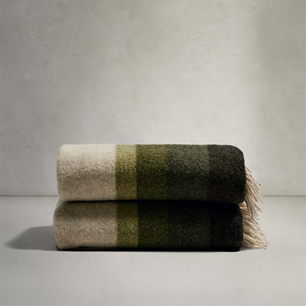 Kave Home - Couverture en laine recyclée à franges, Voreni