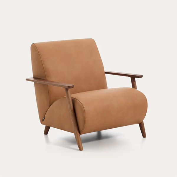 Kave Home - Fauteuil en cuir marron et bois de frêne avec finition ton noyer, Meghan