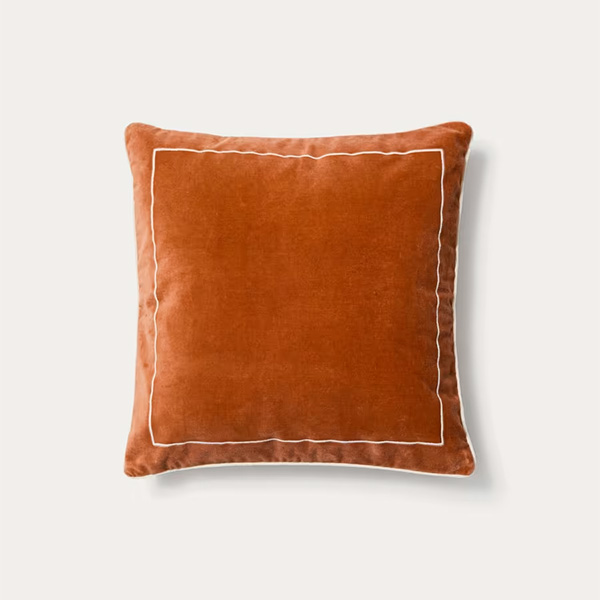 Kave Home - Housse de coussin en velours orange brodé avec liseré contrasté, Tivani