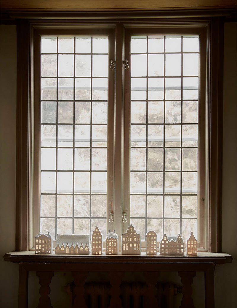 Catalogue Artilleriet, Noël 2024 : Petite maisons bougeoirs scandinaves de Noël Catalogue Artilleriet, Noël 2024 : Petite maisons bougeoirs scandinaves de Noël