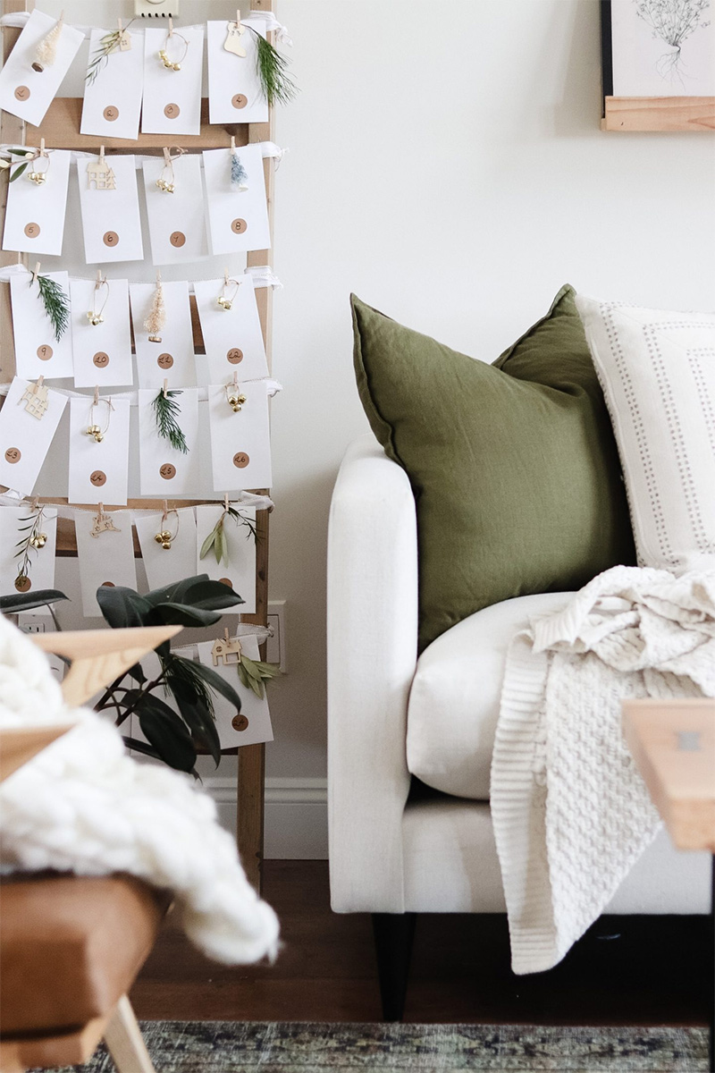 Calendrier de l'avent botanique sur échelle par @karinuliving