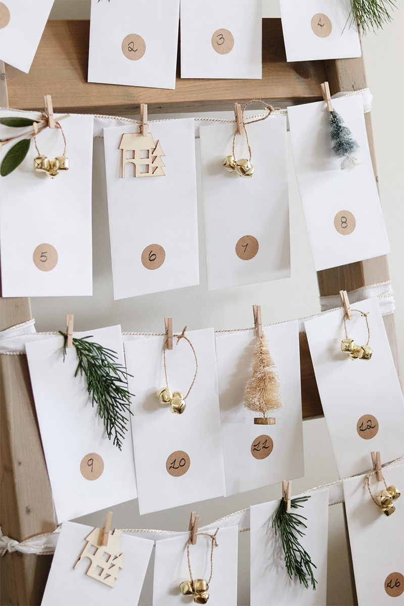 Calendrier de l'avent botanique sur échelle par @karinuliving