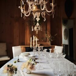 Décoration de Noël d’inspiration manoriale à la lumière des bougies zara-home-Capturing Christmas-noel-2024_05