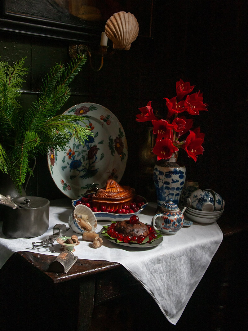 Table mise en scène comme une nature morte flamande par @dennissevershouse