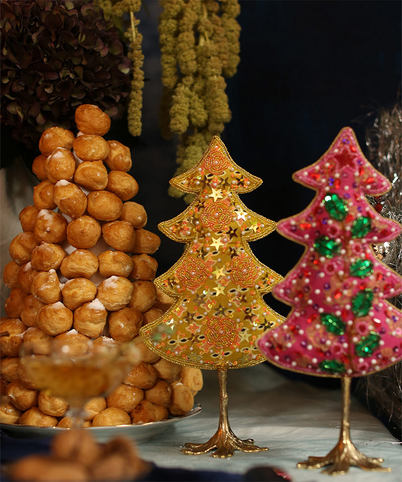 La table de fête Bazar Chic, très chic et colorée - La déco de Noël de Doing Goods La table de fête Bazar Chic, très chic et colorée - La déco de Noël de Doing Goods