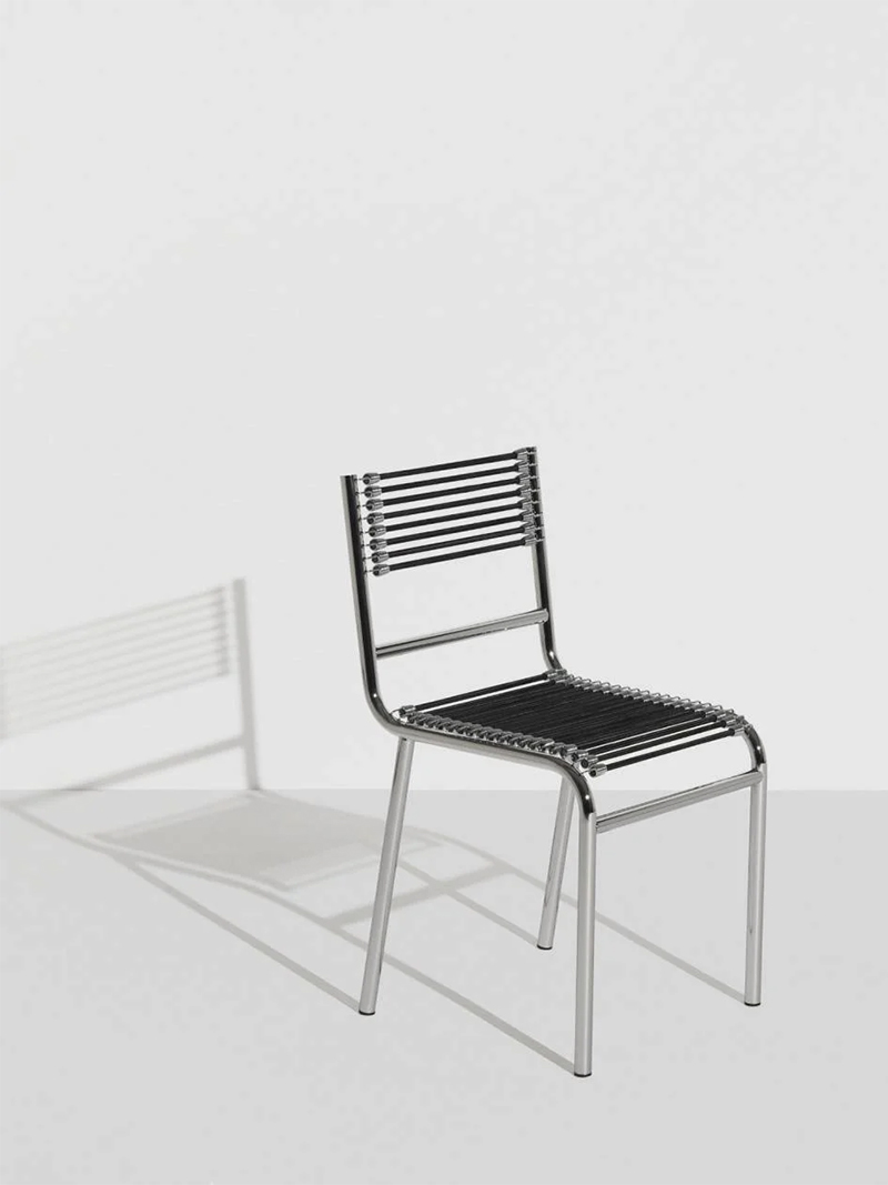 Petite Friture - Collection Sandows, Chaise N°212 mise au point par René Herbst