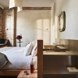 Pocketbook-Hudson-NY-experimental-hotel_16