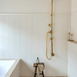 hauteur-colonne-de-douche_espace-douche-par-Jenn-Bliss-Interiors
