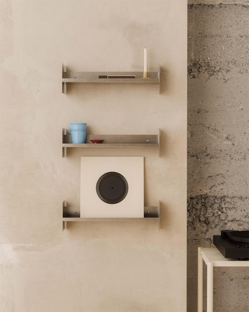 La collection Core de Tiptoe en inox brossé. Ici, étagère Pli. La collection Core de Tiptoe en inox brossé. Ici, étagère Pli.