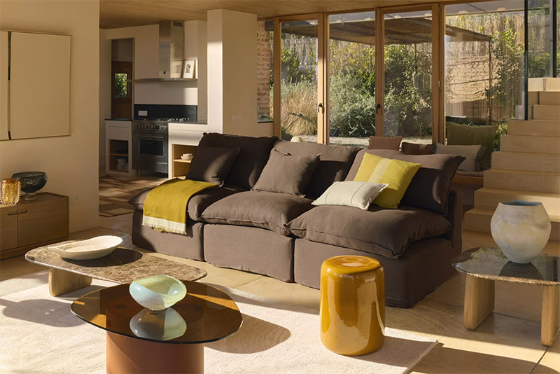 Catalogue Kave Home, été 2026 - Ambiance à l'esprit rustique seventies