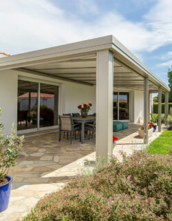 akena_pergola-adossee-toit-fixe