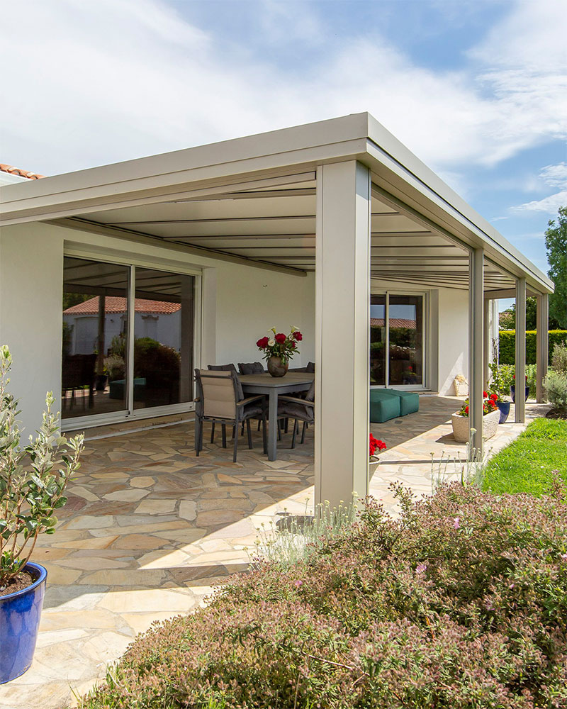 akena_pergola-adossee-toit-fixe