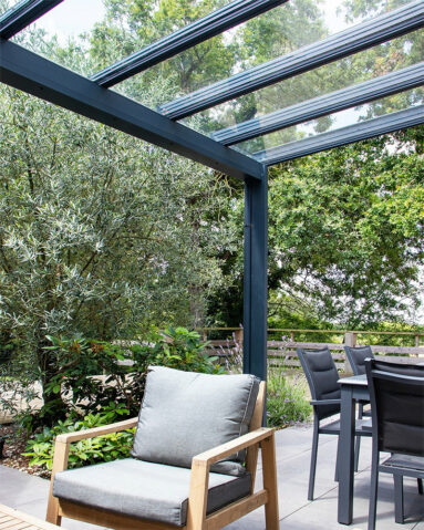 AKENA - Pergola préau jardin avec toit en verre AKENA - Pergola préau jardin avec toit en verre