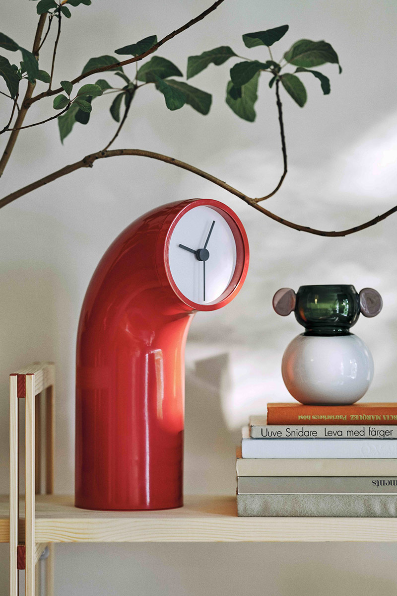 IKEA PS 2026 - Horloge de table, rouge, 38 cm - Design : Marta Krupińska
