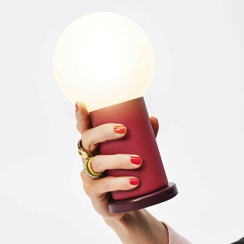 Lampe LED portative, plusieurs couleurs - Design : Alexander Pott