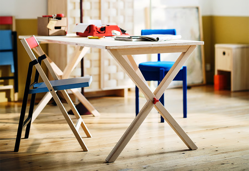IKEA PS 2026 - Table, pliant/pin Vernis transparent - Design : Ola Wihlborg
