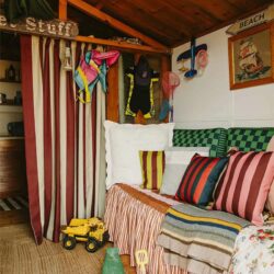 la-minuscule-cabane-de-plage-de-Amy-Bannerman-Hastings_08